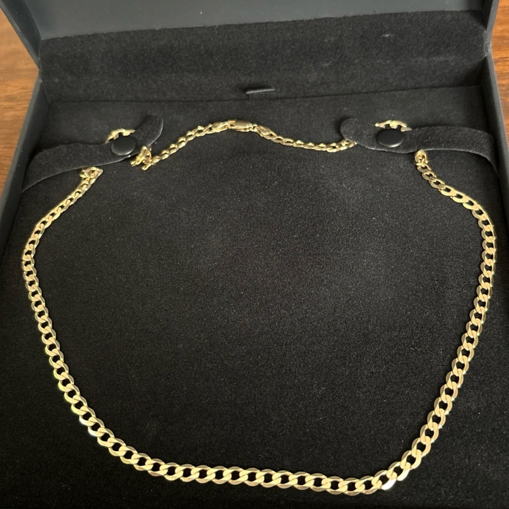 Classic Gold Chain Necklace